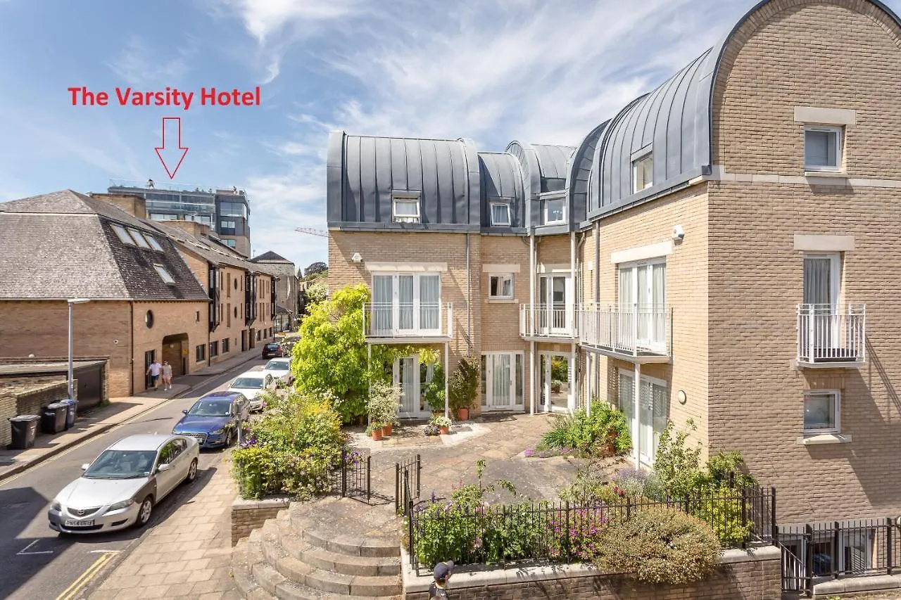 Holiday home 2 Bedroom City Centre Townhouse - With Parking Cambridge